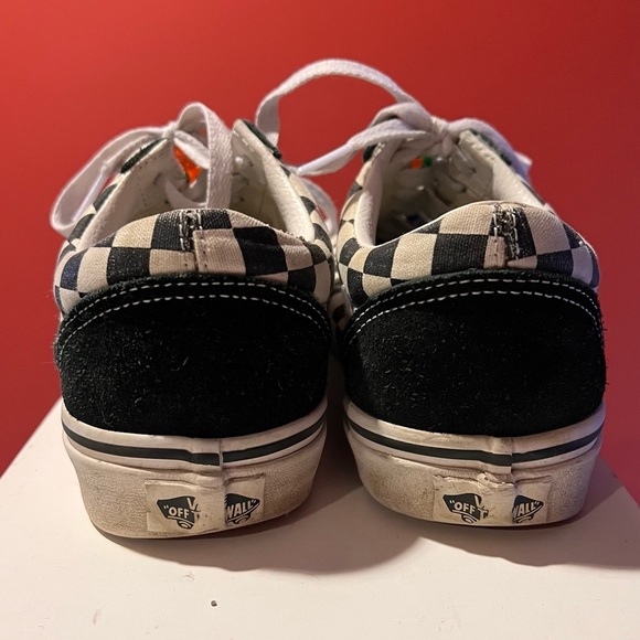 Vans. - Picture 4 of 4